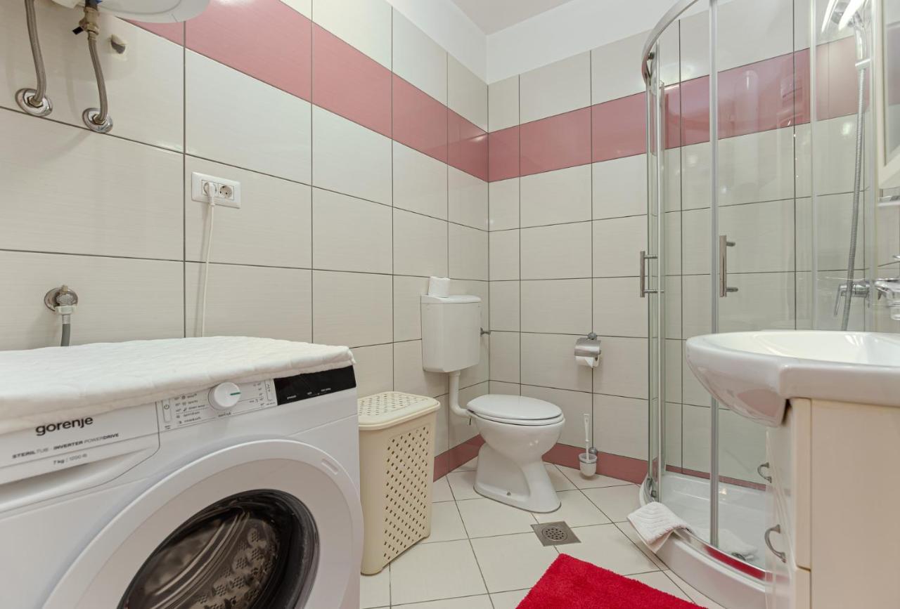 Ferienwohnung Koraca B4 Kirmenjak Exterior foto