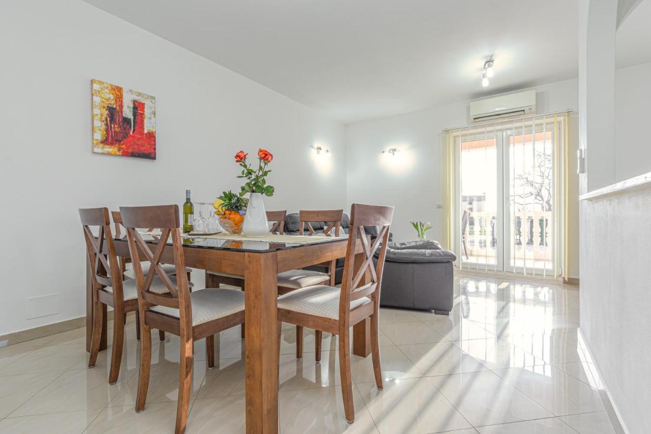 Ferienwohnung Koraca B4 Kirmenjak Exterior foto