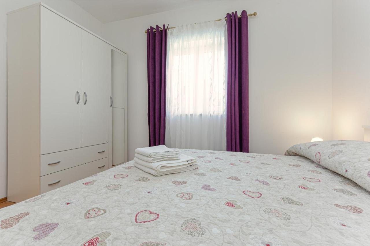 Ferienwohnung Koraca B4 Kirmenjak Exterior foto